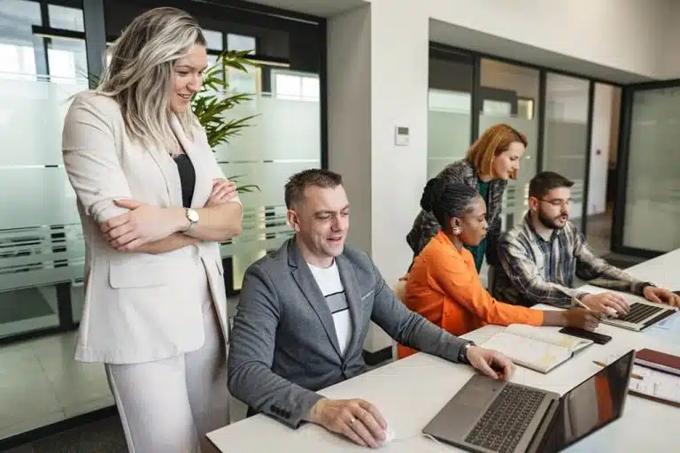 Outsourcing HR