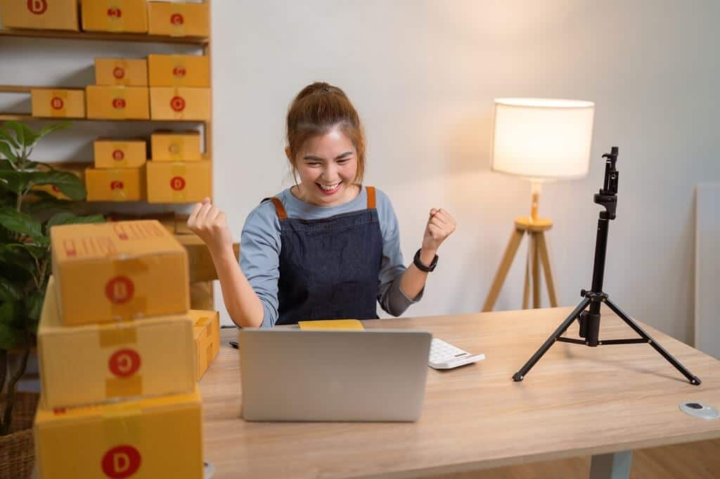 PEO Service for Multichannel Retailers